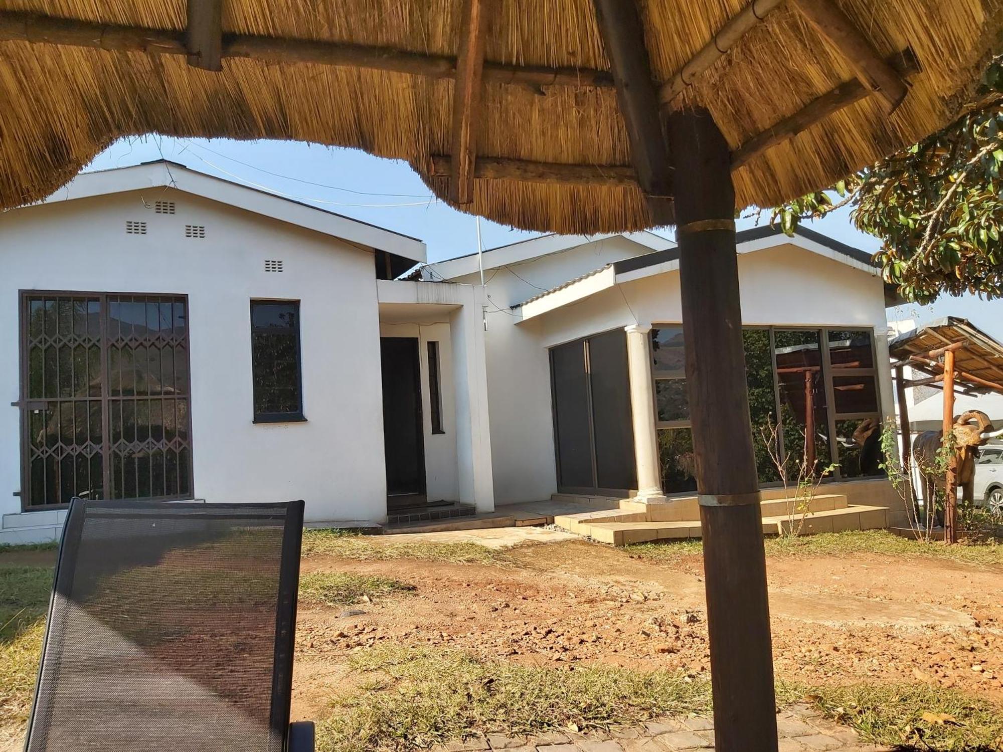 Thula Du Estate - One Bed Apartment Mbabane Room photo
